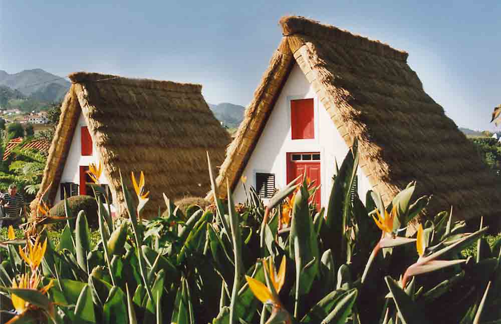 38 - Portugal - Madeira, casas tipicas